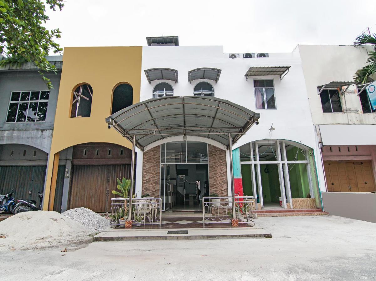 Oyo 90897 Hotel Sepupu Satria Pekanbaru Esterno foto