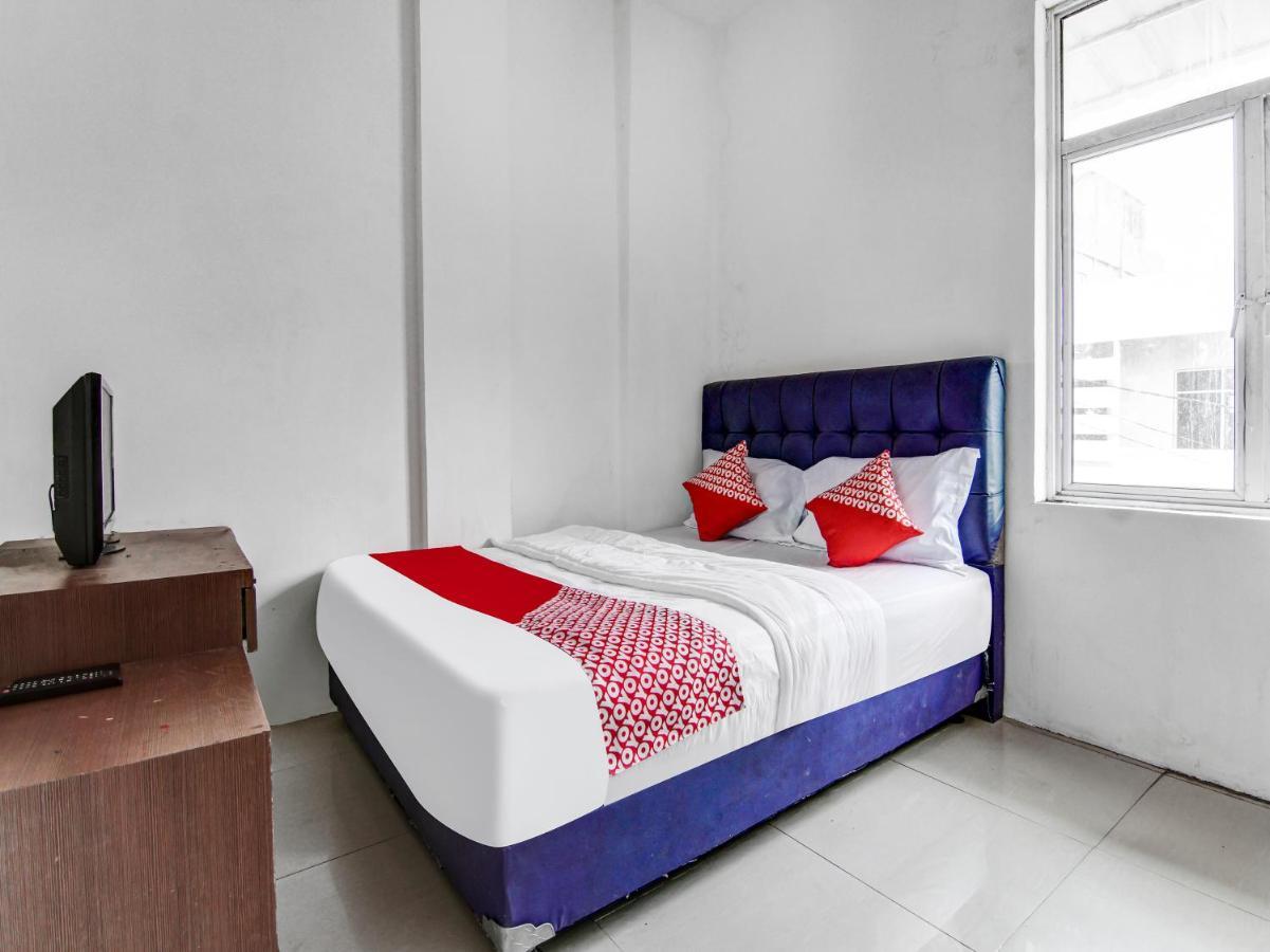 Oyo 90897 Hotel Sepupu Satria Pekanbaru Esterno foto