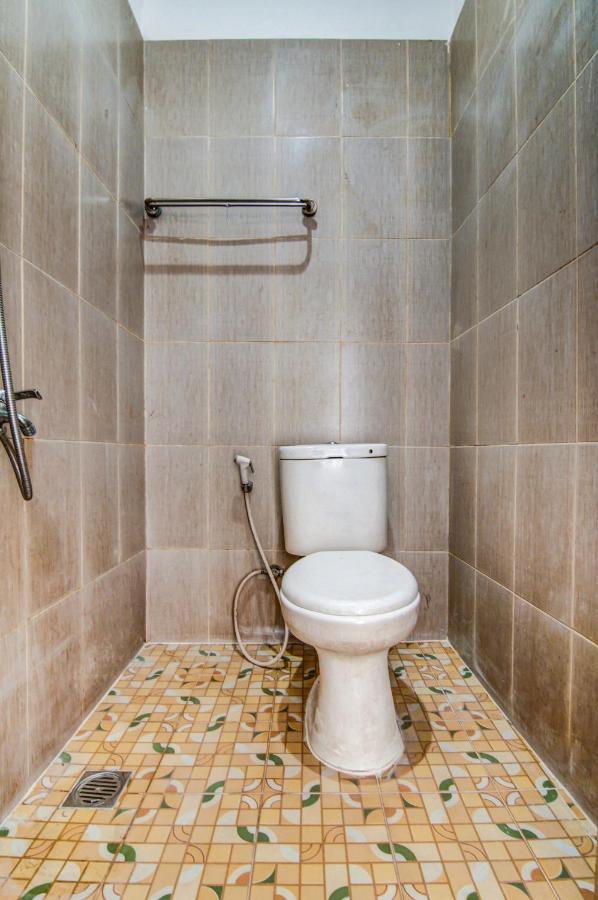 Oyo 90897 Hotel Sepupu Satria Pekanbaru Esterno foto