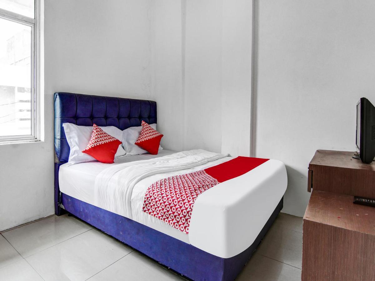 Oyo 90897 Hotel Sepupu Satria Pekanbaru Esterno foto